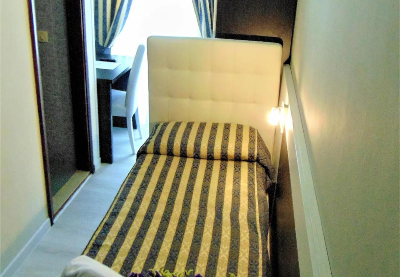 Hotel Columbus Caorle Exterior foto