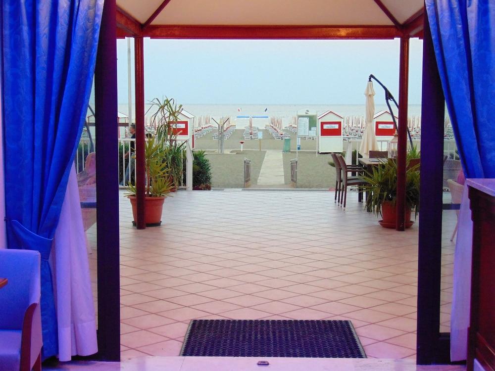 Hotel Columbus Caorle Exterior foto