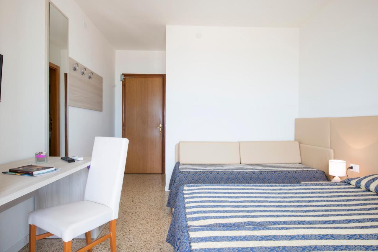 Hotel Columbus Caorle Exterior foto