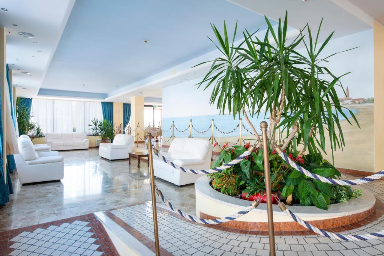 Hotel Columbus Caorle Exterior foto