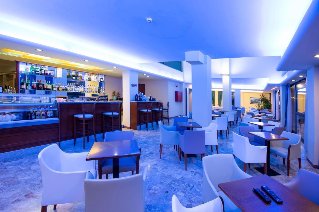 Hotel Columbus Caorle Exterior foto