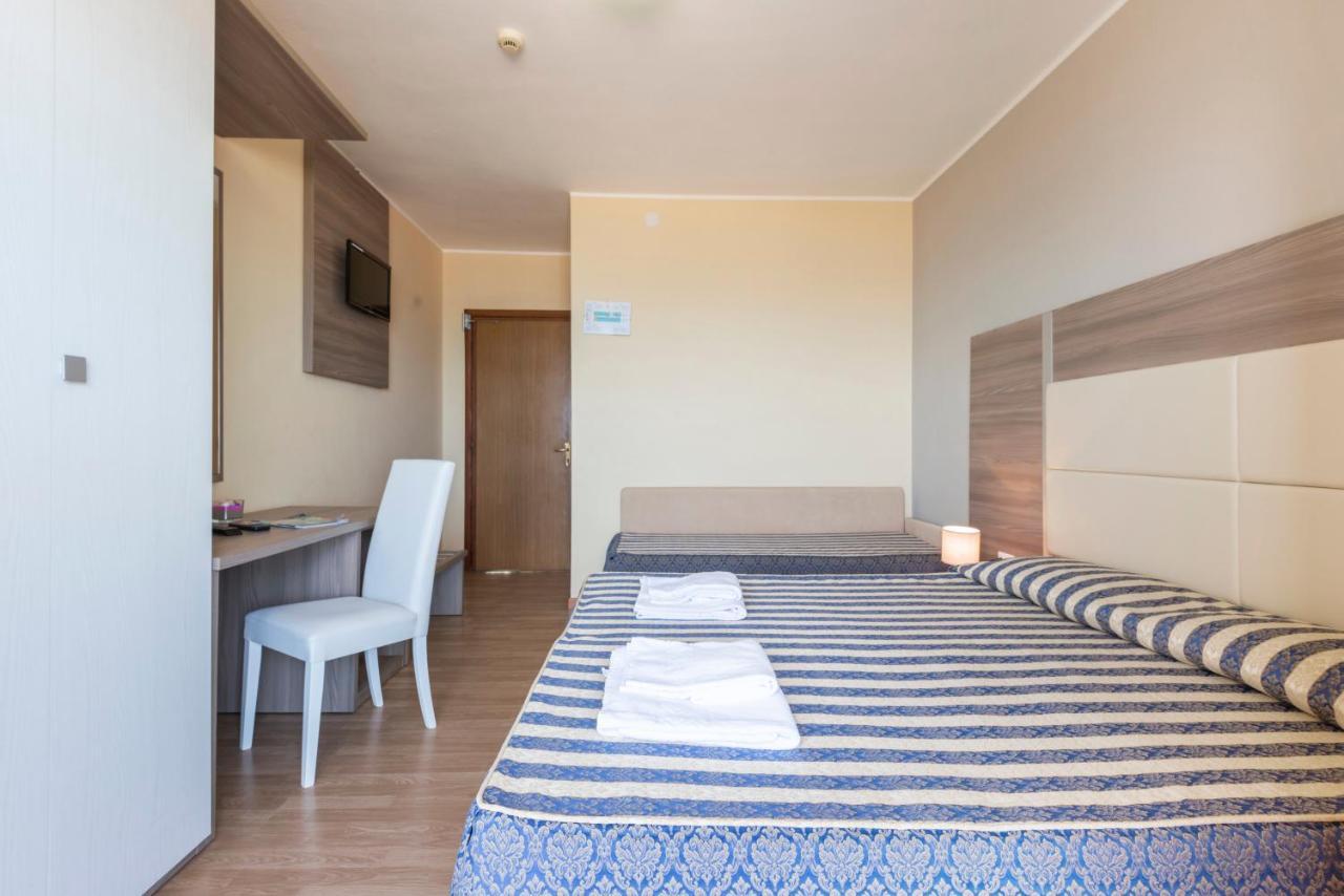 Hotel Columbus Caorle Exterior foto