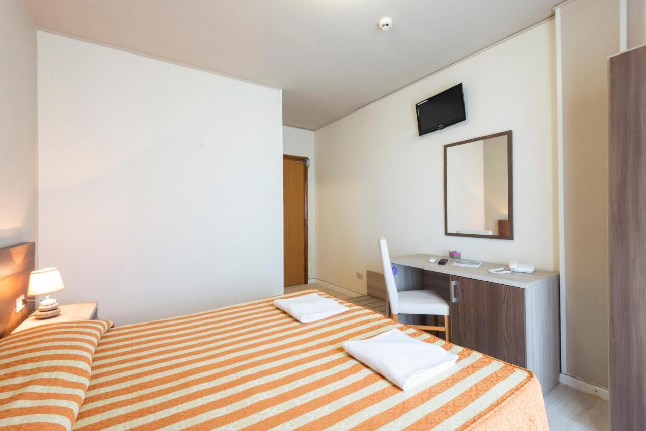 Hotel Columbus Caorle Exterior foto